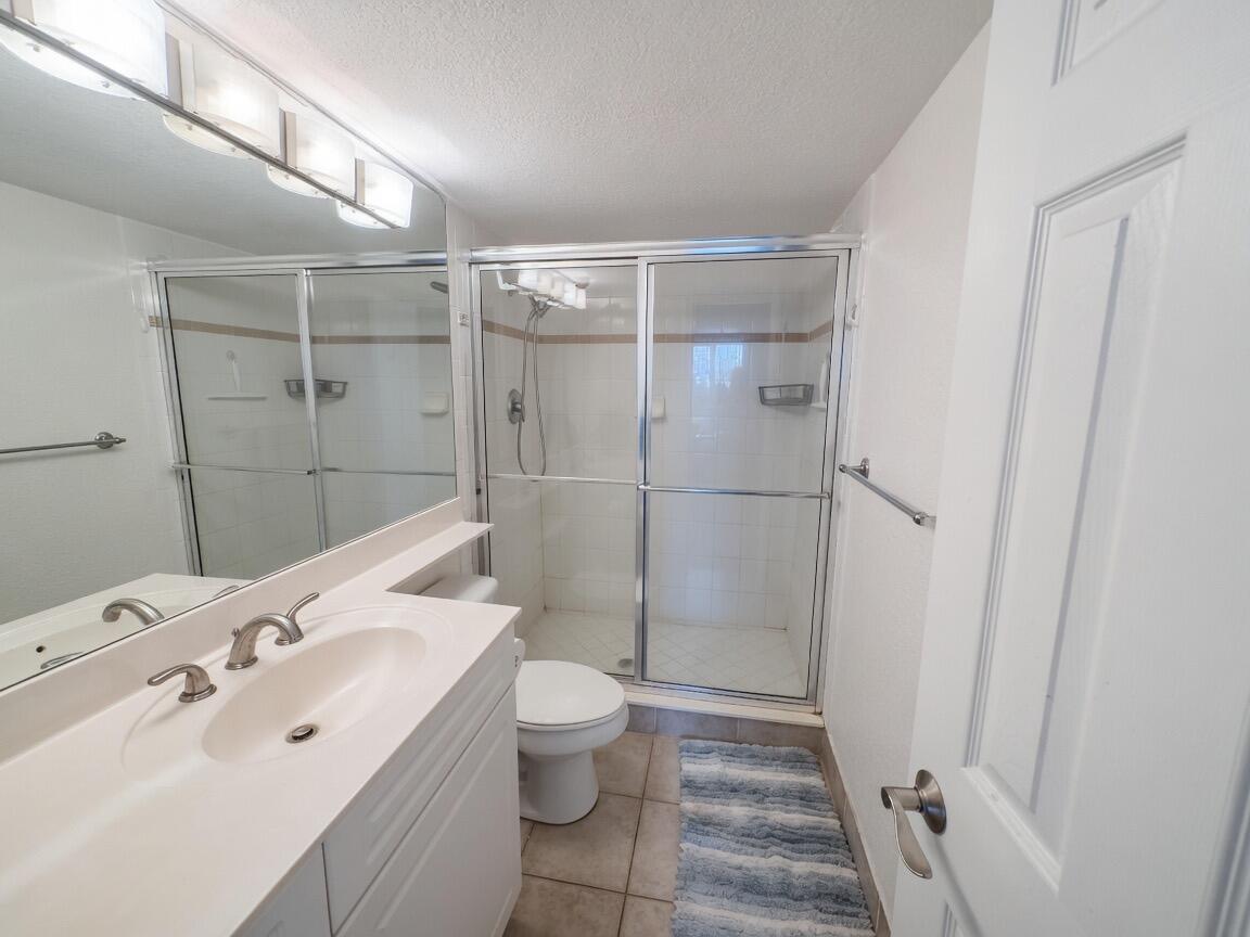 1000 Spanish River Road, Unit 4P Boca Raton, FL 33432 - Photo 12 of 18 IMG_9173