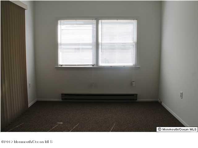37 Augusta Road Whiting, NJ 08759 - Photo 13 of 16 20141008235948045711000000-o