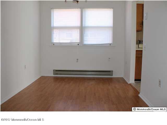 37 Augusta Road Whiting, NJ 08759 - Photo 7 of 16 20141008235948313676000000-o