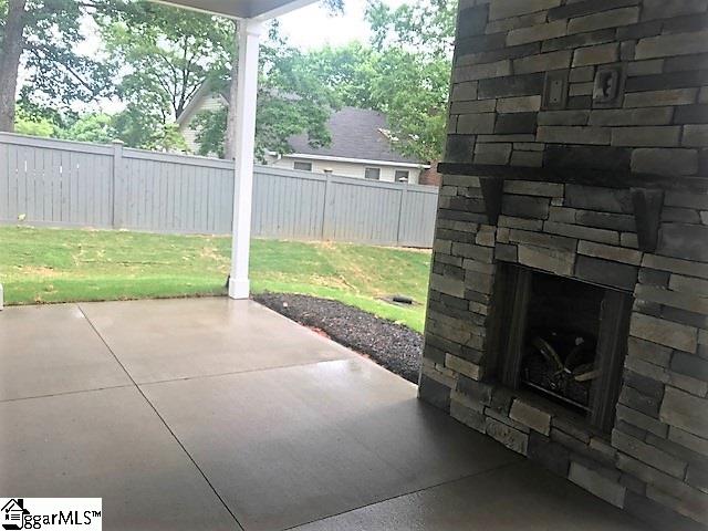 216 Round Stone Way Greenville, SC 29607 - Photo 6 of 9 Gallery Image 6