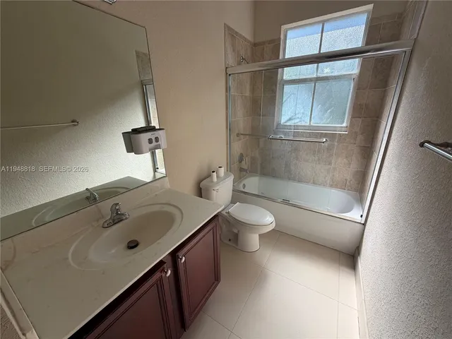 $3,200 | 20715 Northeast 10th Court, Unit 20715, Miami, FL 33179