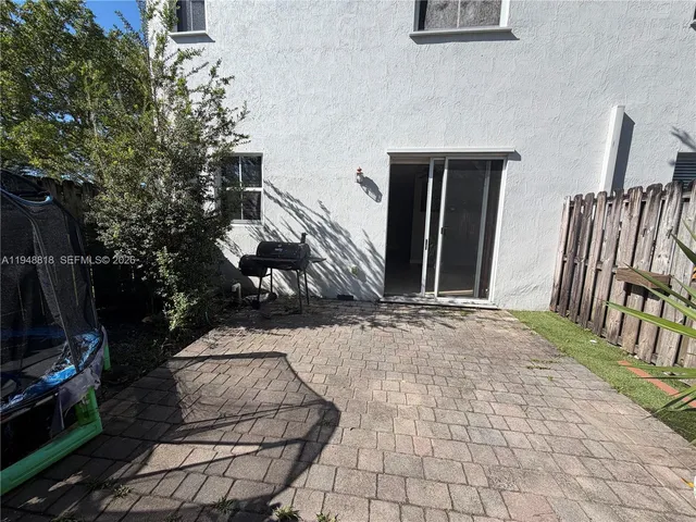 $3,200 | 20715 Northeast 10th Court, Unit 20715, Miami, FL 33179