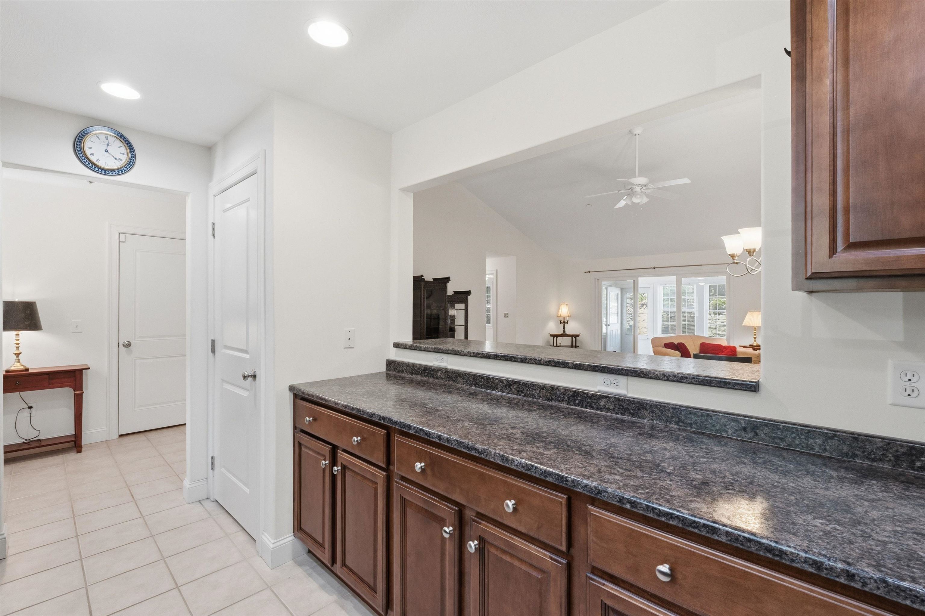 12 Thorn Hill Road, Unit 12 Hooksett, NH 03106 - Photo 14 of 44