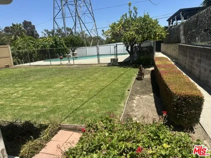 $1,199,000 | 3806 Carmona Avenue, Los Angeles, CA 90008