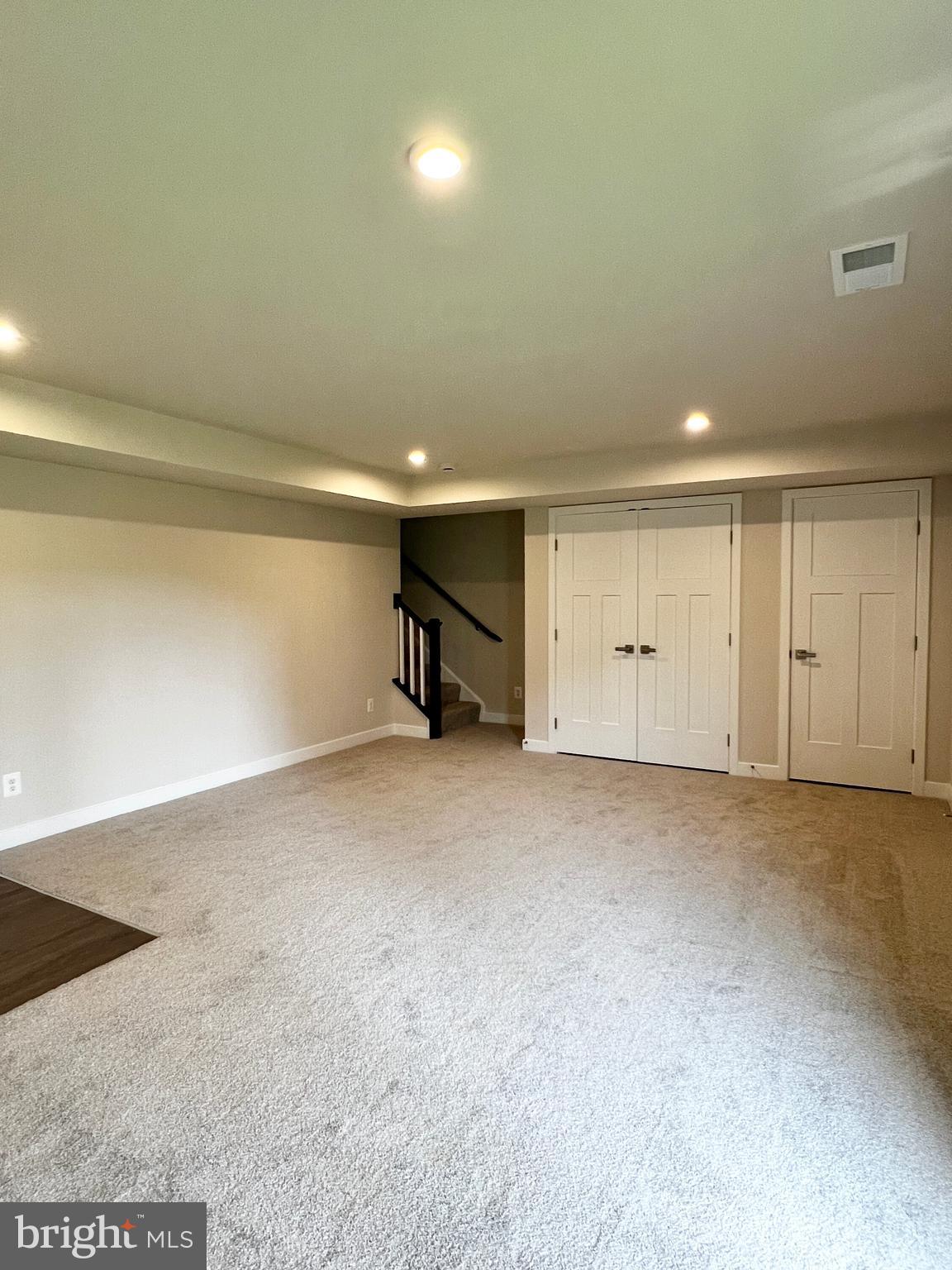 2103 Rivers Drive Newark, DE 19702 - Photo 2 of 39