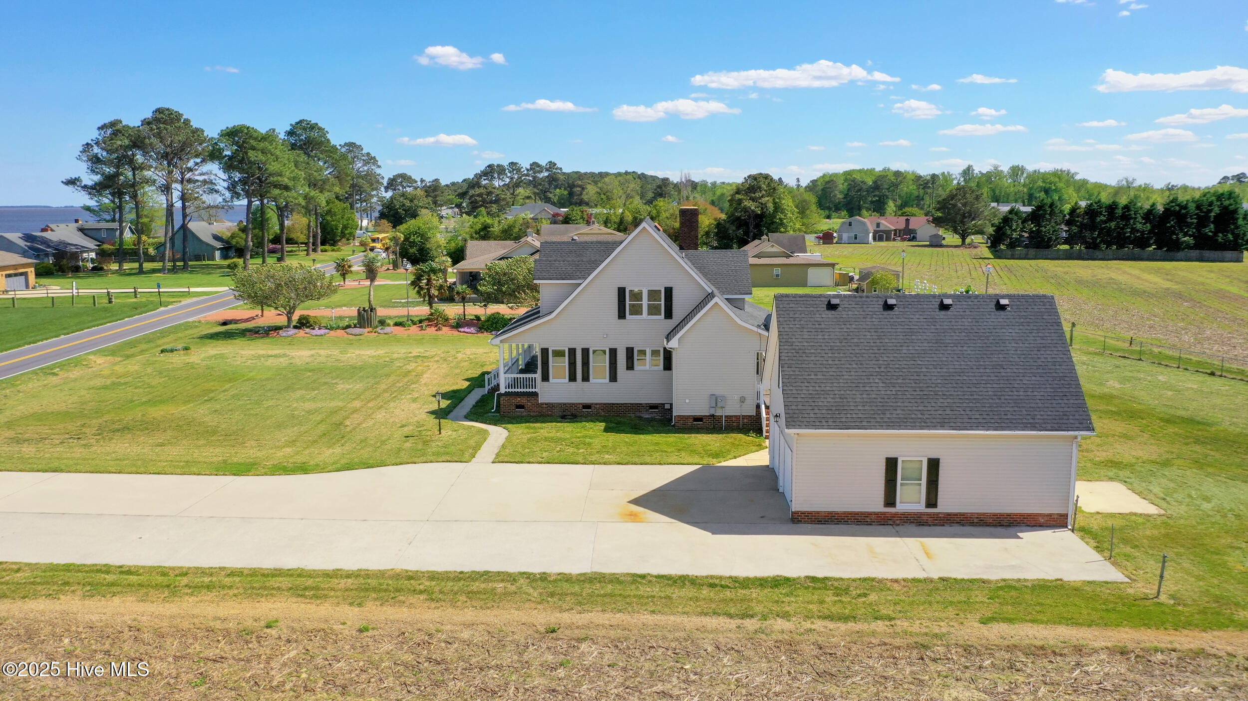 169 Baxter Estates Road Currituck, NC 27929 - Photo 5 of 39 Additional parking space for boat or RV