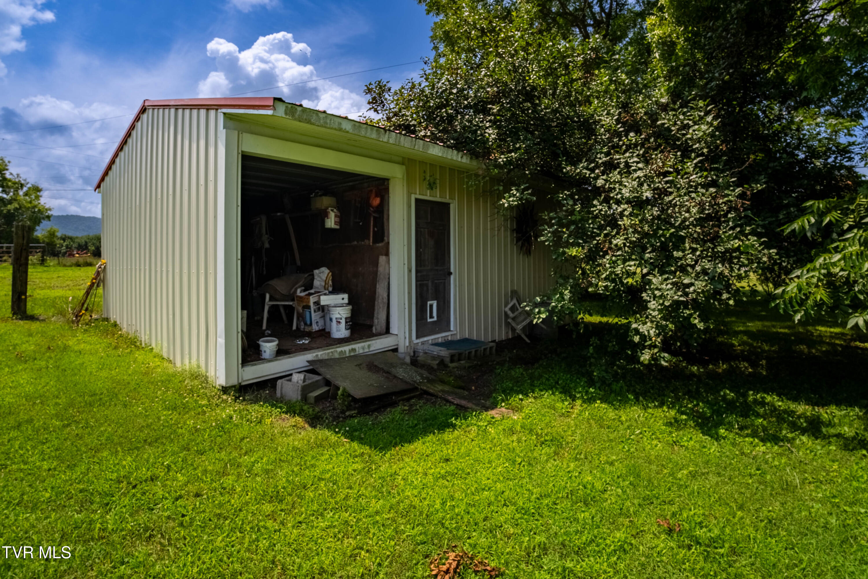 137 Snapp Road Church Hill, TN 37642 - Photo 35 of 38 _DSC7563-HDR