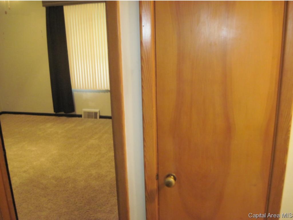 1319 Lincoln Road Monmouth, IL 61462 - Photo 22 of 27 Gallery Image 22