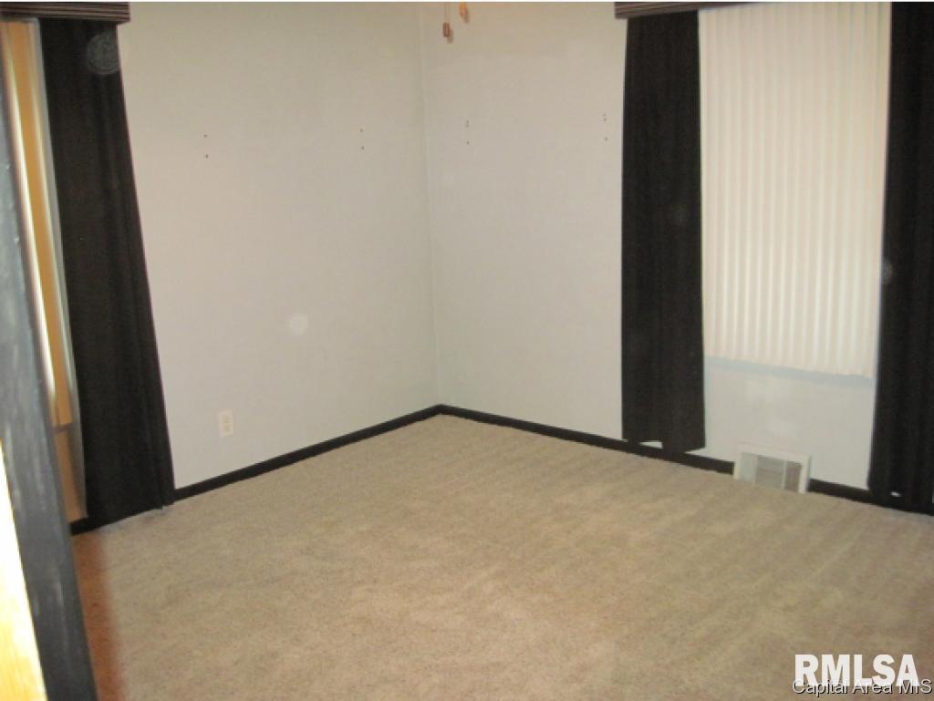 1319 Lincoln Road Monmouth, IL 61462 - Photo 23 of 27 Gallery Image 23