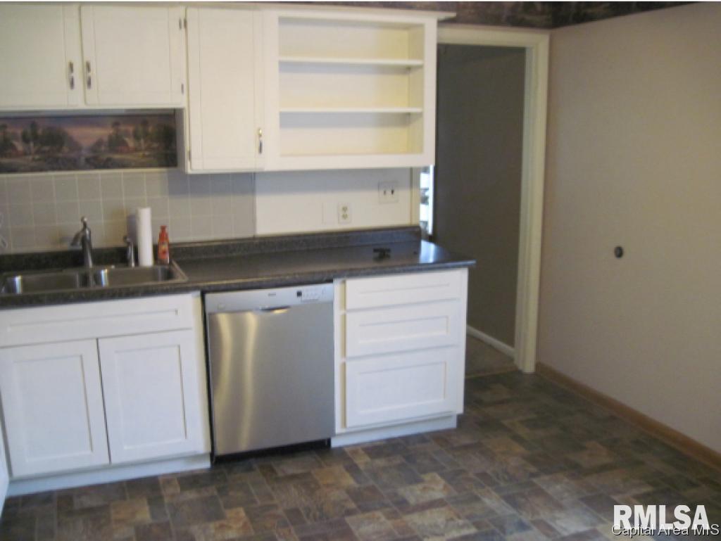 1319 Lincoln Road Monmouth, IL 61462 - Photo 7 of 27 Gallery Image 7