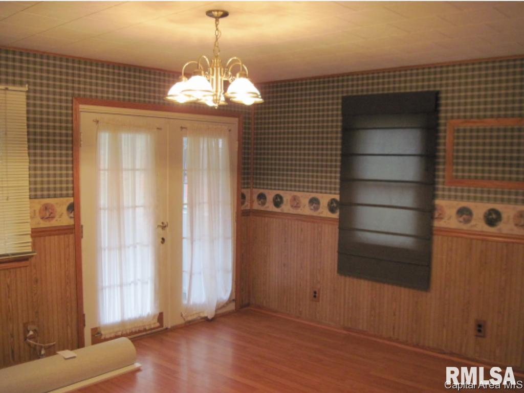 1319 Lincoln Road Monmouth, IL 61462 - Photo 9 of 27 Gallery Image 9