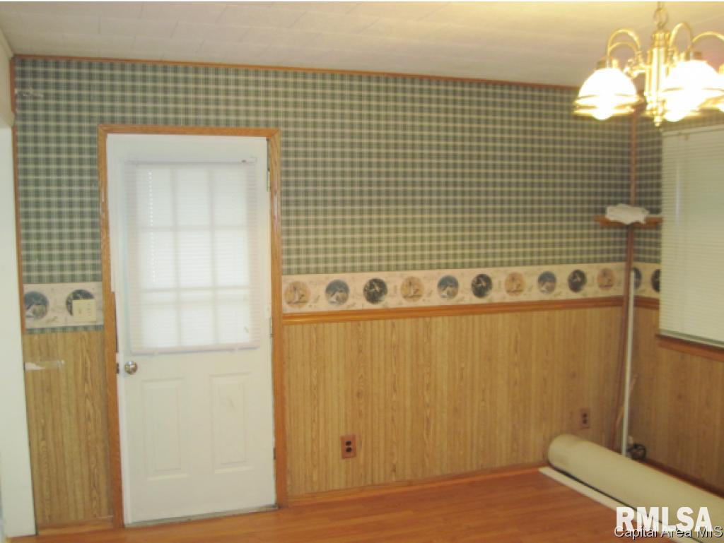 1319 Lincoln Road Monmouth, IL 61462 - Photo 10 of 27 Gallery Image 10