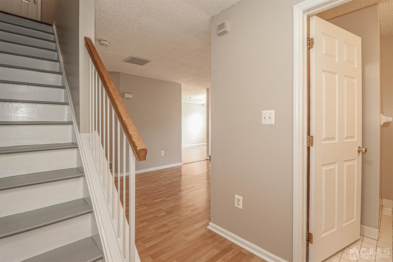 235 Prestwick Way Edison, NJ 08820 - Photo 16 of 32 Gallery Image 16