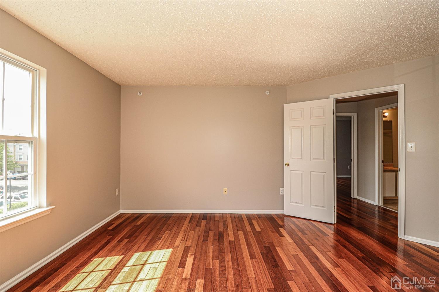235 Prestwick Way Edison, NJ 08820 - Photo 18 of 32 Gallery Image 18