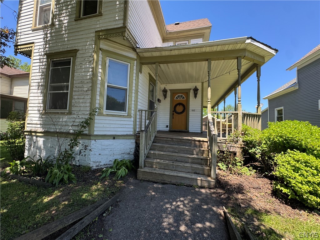 410 Washington Avenue Oneida, NY 13421 - Photo 2 of 24