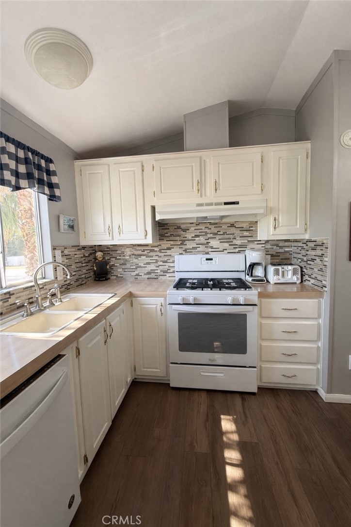 17625 Langlois Road, Unit 105 Desert Hot Springs, CA 92241 - Photo 4 of 17
