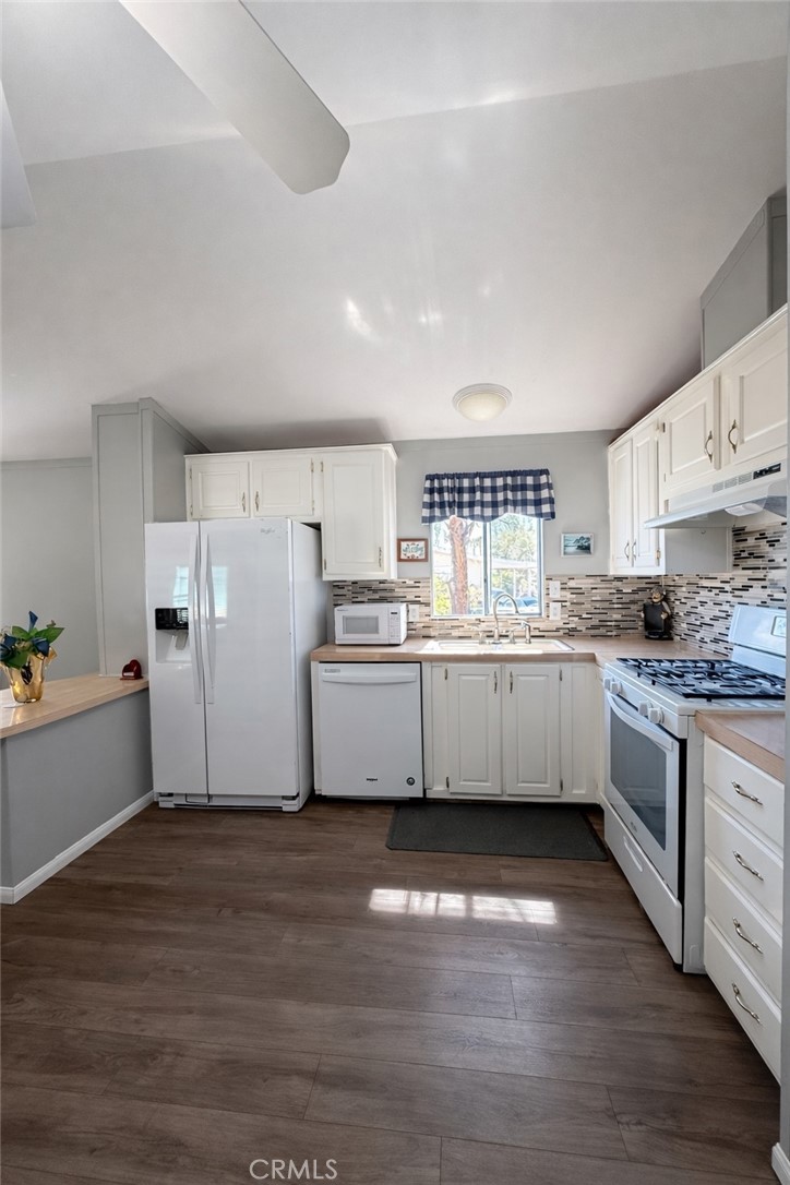 17625 Langlois Road, Unit 105 Desert Hot Springs, CA 92241 - Photo 5 of 17