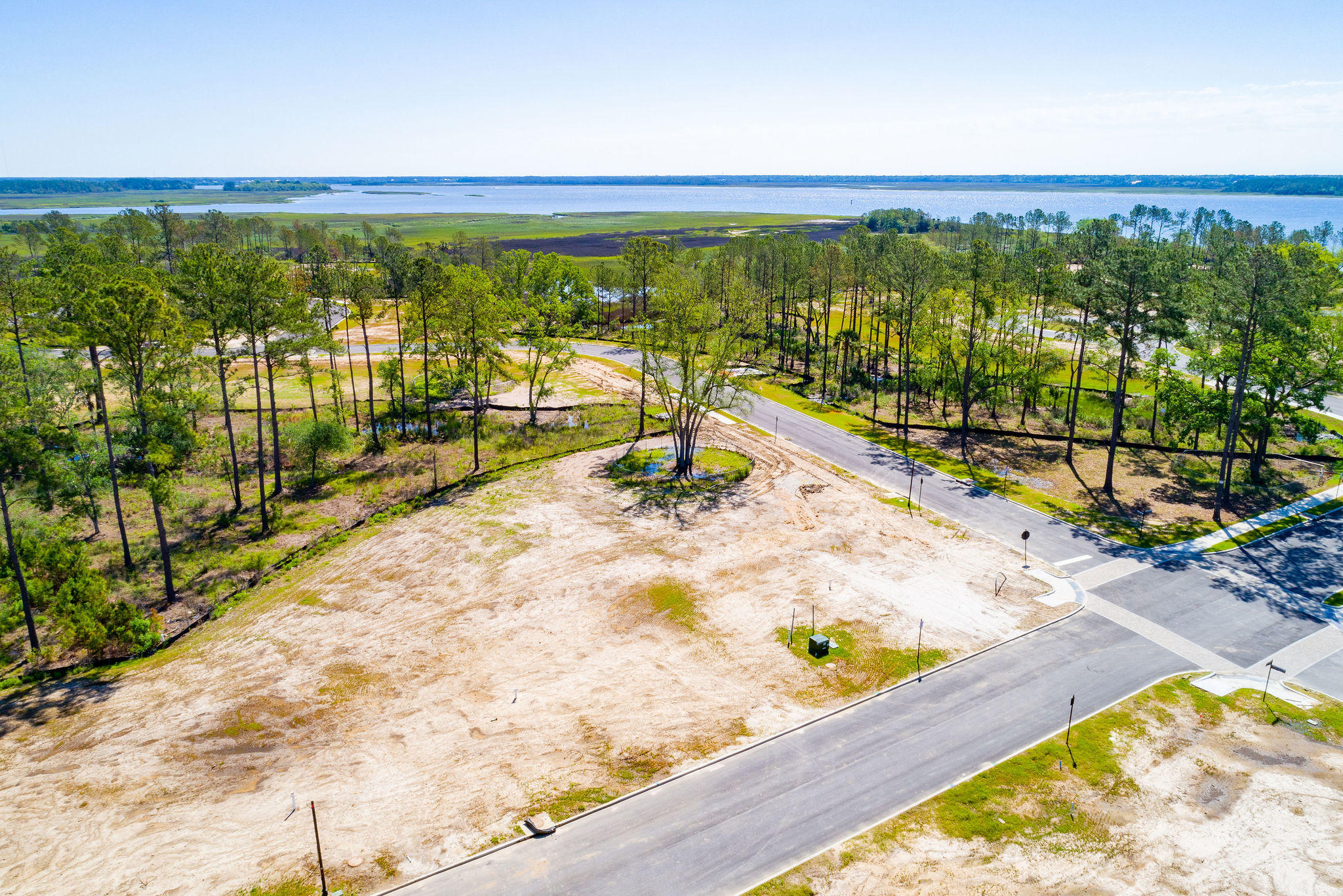 585 Compass Road Charleston, SC 29492 - Photo 14 of 19 581OldCompassRoad-KeenEyeMarketing-14