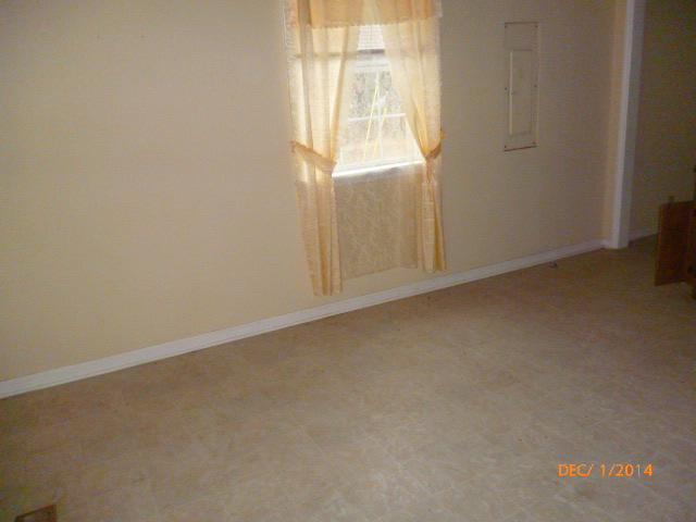 9948 Ed Lyell Road Lyles, TN 37098 - Photo 6 of 15 Living Room