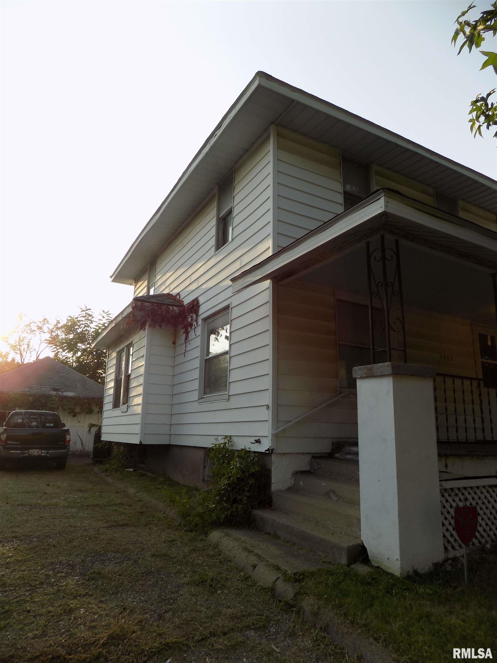 2521 South 9th Street Springfield, IL 62703 - Photo 3 of 4