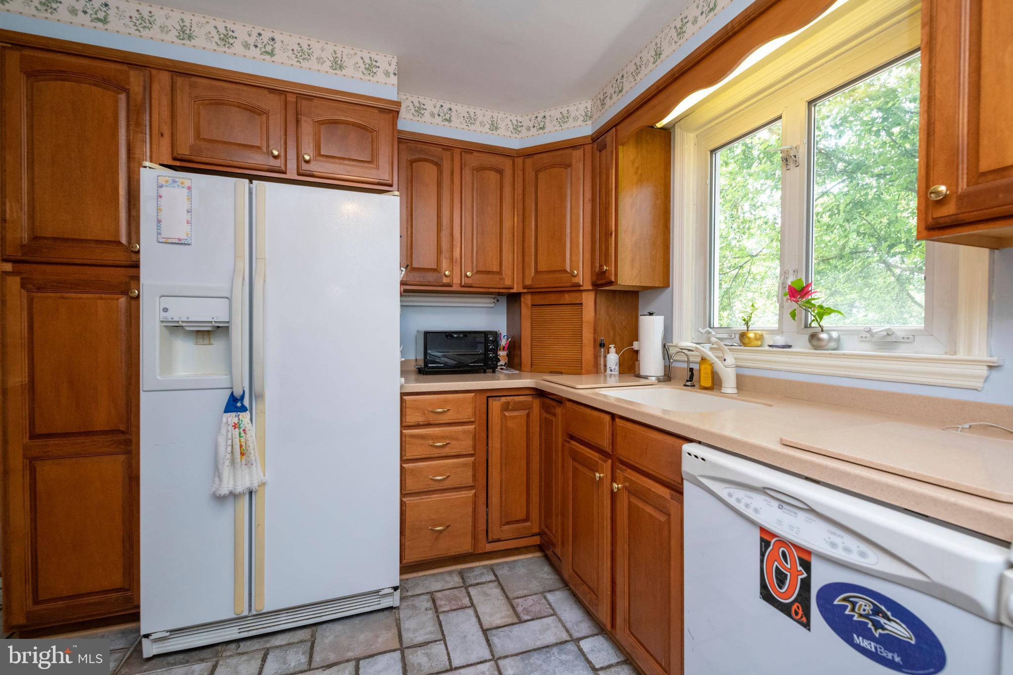 6683 Loch Hill Road Baltimore, MD 21239 - Photo 12 of 40