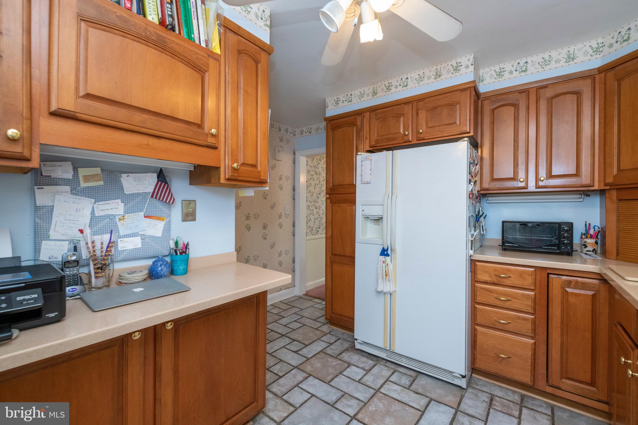 6683 Loch Hill Road Baltimore, MD 21239 - Photo 13 of 40