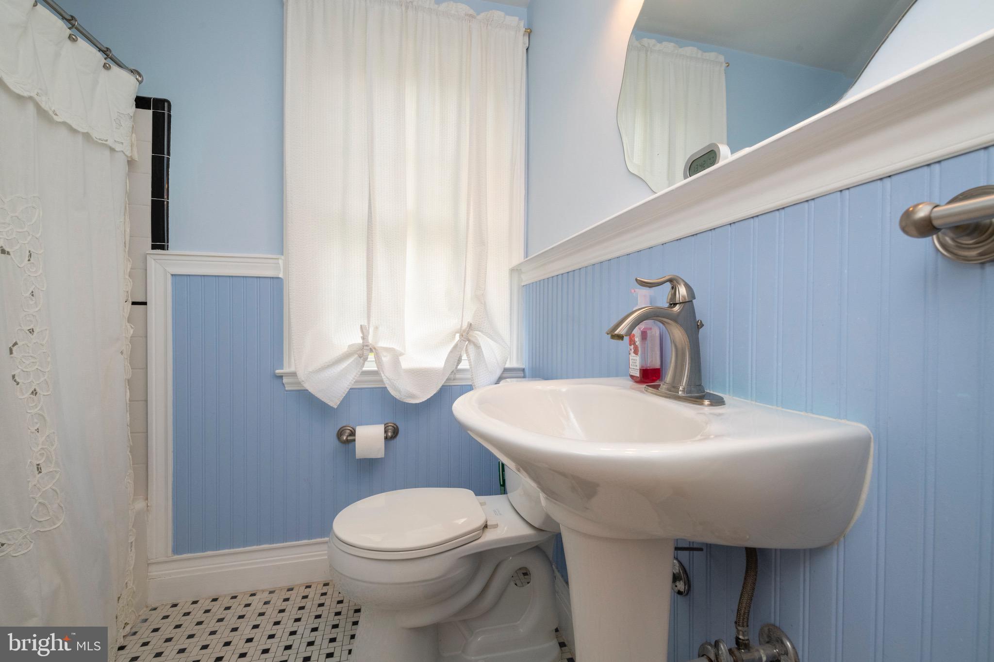 6683 Loch Hill Road Baltimore, MD 21239 - Photo 20 of 40
