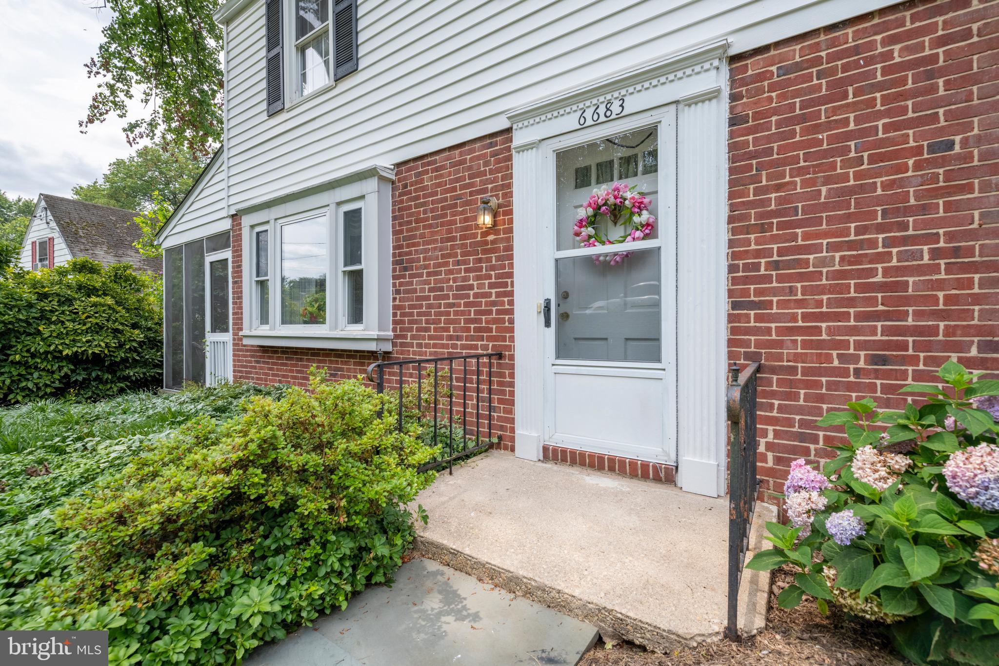 6683 Loch Hill Road Baltimore, MD 21239 - Photo 3 of 40