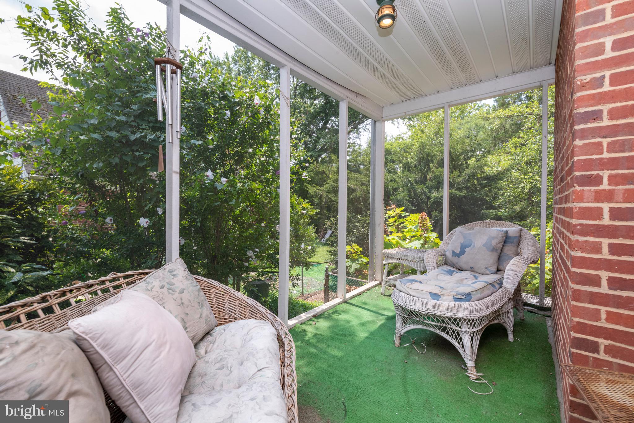 6683 Loch Hill Road Baltimore, MD 21239 - Photo 4 of 40