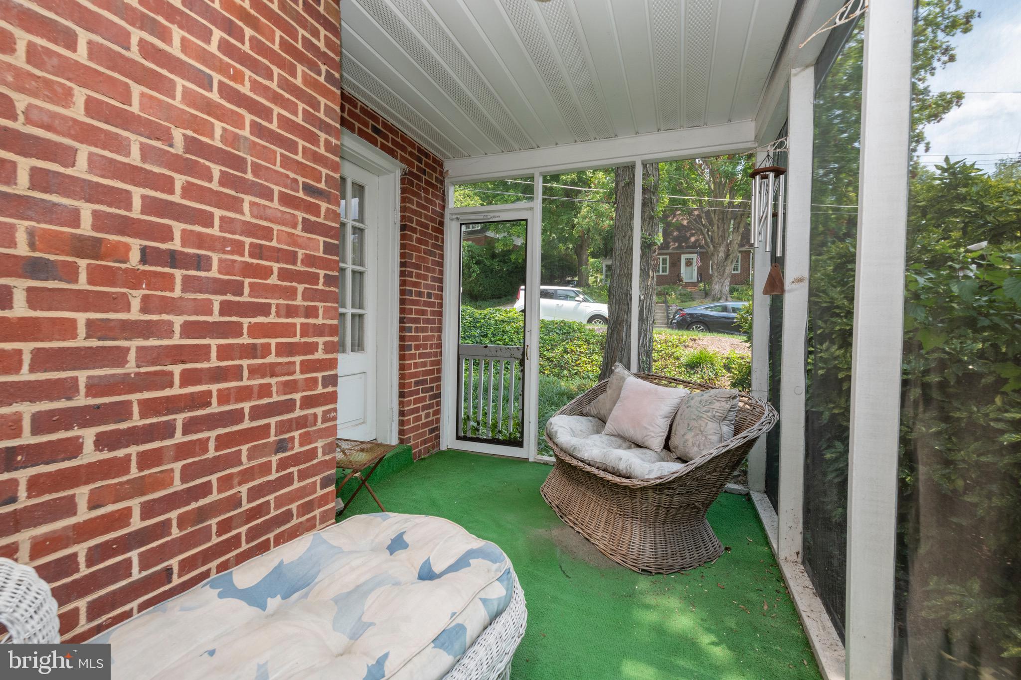 6683 Loch Hill Road Baltimore, MD 21239 - Photo 5 of 40