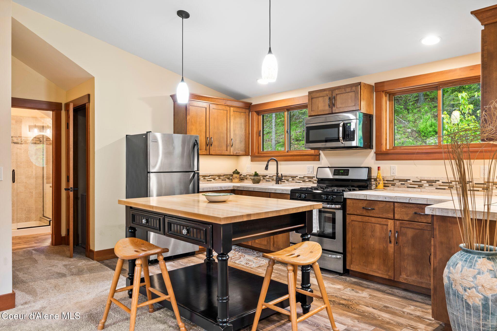 294 Rincon Drive Sandpoint, ID 83864 - Photo 41 of 96 Full Kitchen in Studio