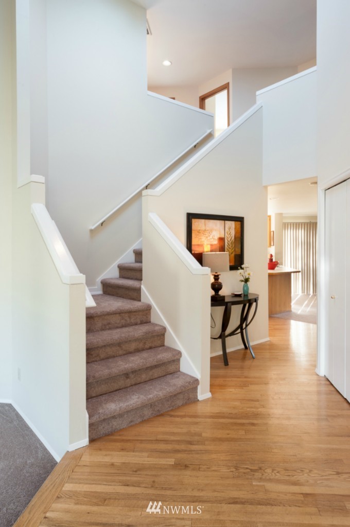 1808 Chelan Place Northeast Renton, WA 98059 - Photo 3 of 17 Gallery Image 3
