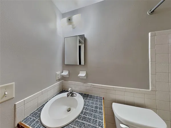 $1,199 | 9610 North 12th Street, Unit B, Tampa, FL 33612
