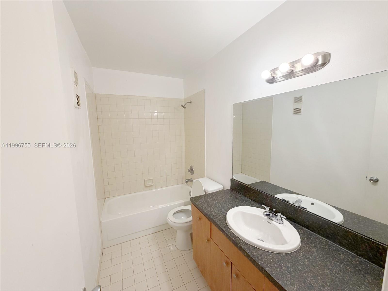 2455 West 67th Place, Unit 1014 Hialeah, FL 33016 - Photo 13 of 19