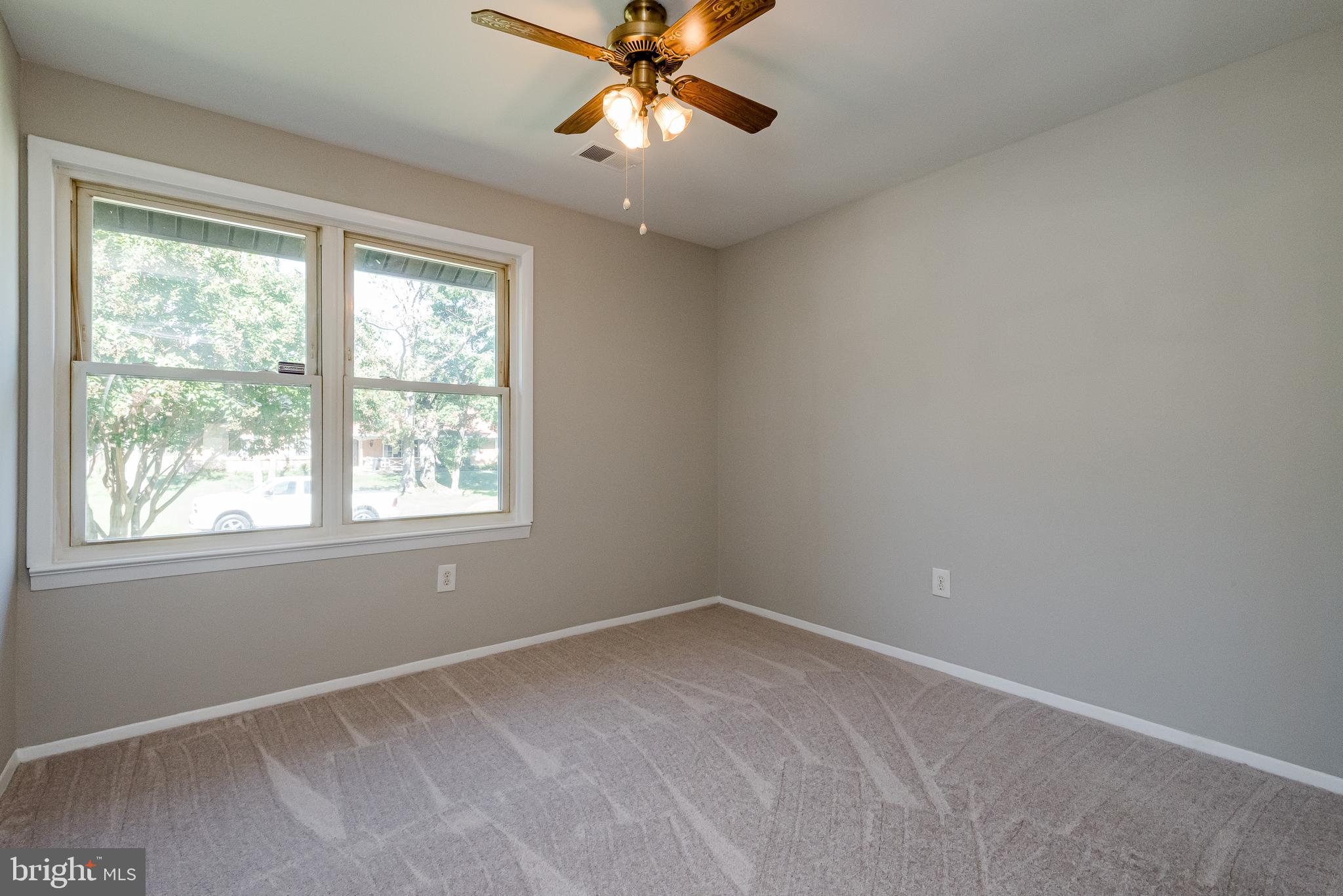 13305 Santa Anita Road Laurel, MD 20708 - Photo 17 of 42 Master Bed