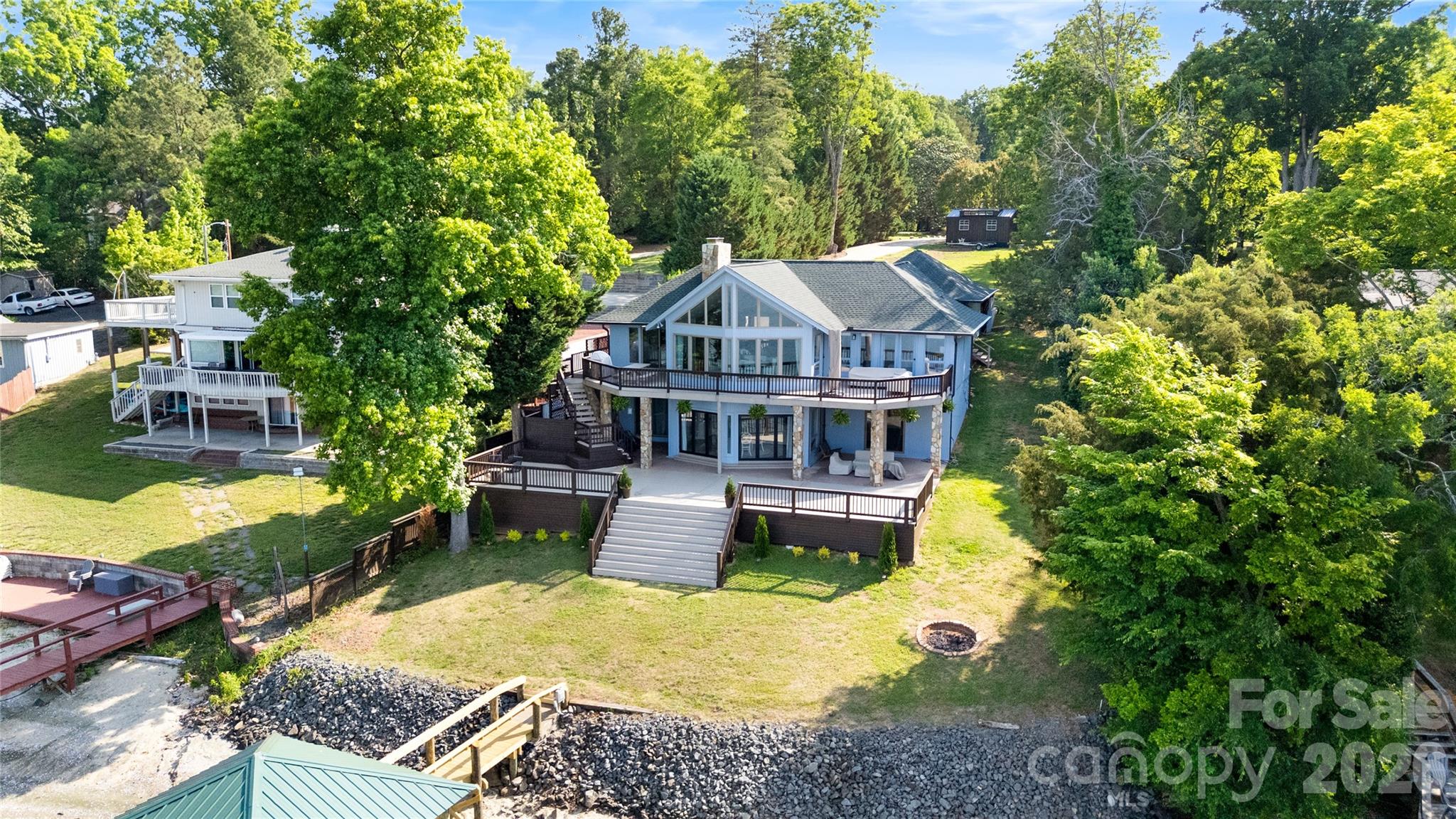 8611 Island Point Road Charlotte, NC 28278 - Photo 1 of 46 Gallery Image 1
