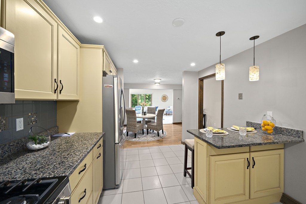 11 Larason Farm Road, Unit 11 Sharon, MA 02067 - Photo 6 of 25 Gallery Image 6