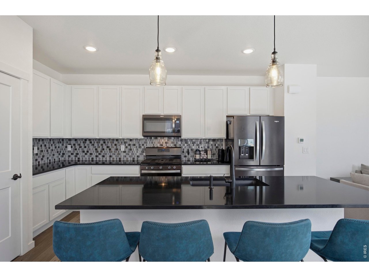 5864 Rendezvous Parkway Timnath, CO 80547 - Photo 12 of 42