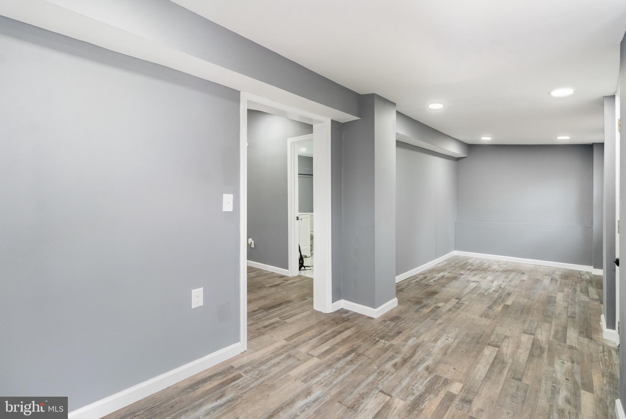 2132 Log Cabin Road York, PA 17408 - Photo 6 of 29 Gallery Image 6