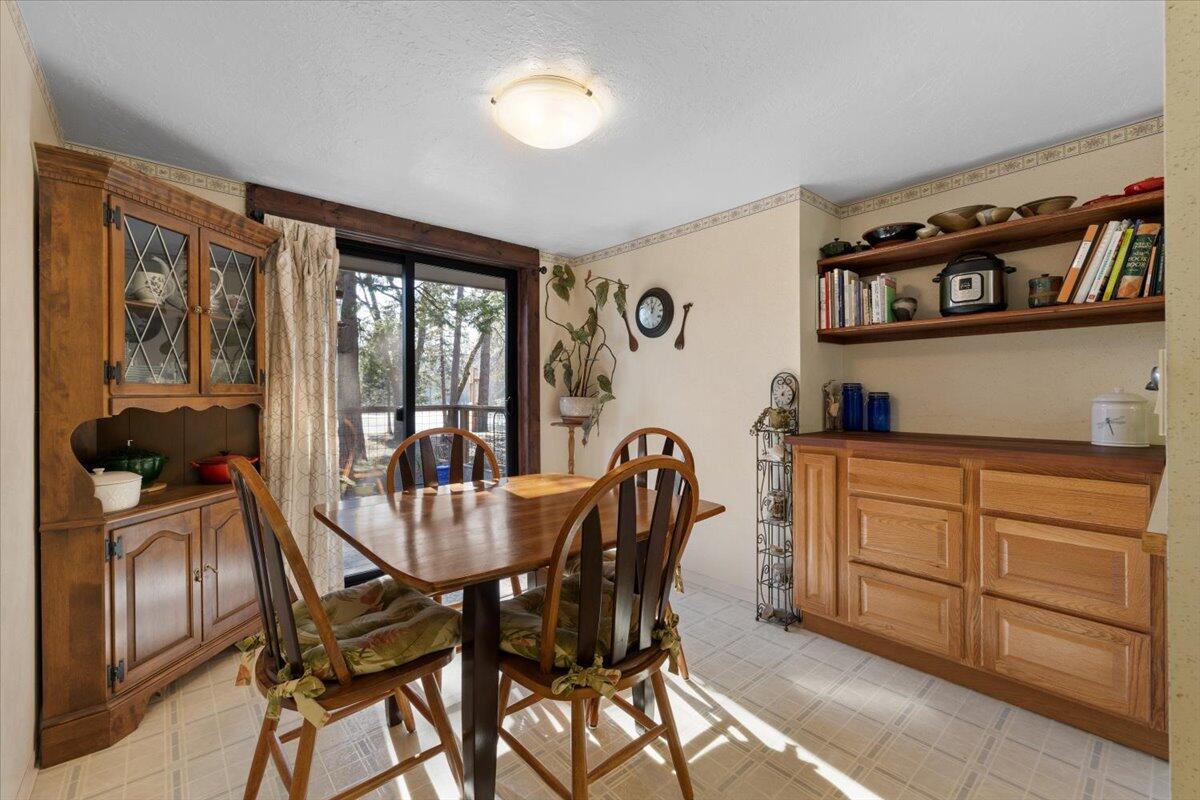 3455 Russell Road Grants Pass, OR 97526 - Photo 21 of 54 16-CI_6002