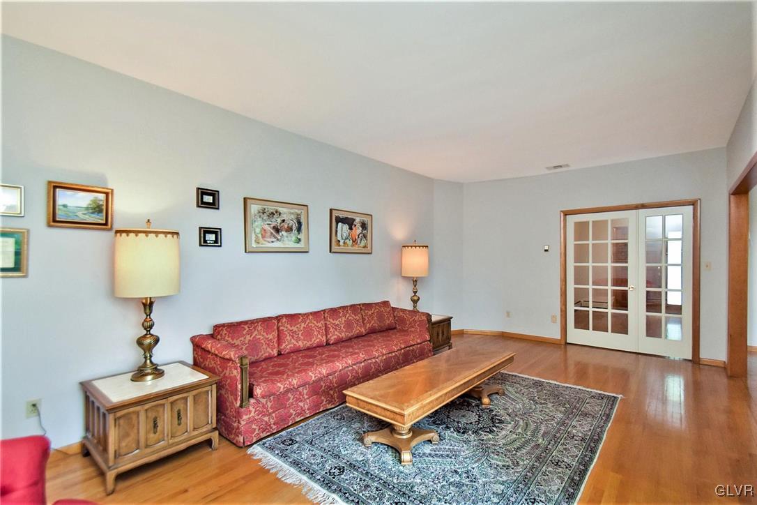 3724 Hickory Hill Road Bethlehem, PA 18015 - Photo 11 of 39 Gallery Image 11