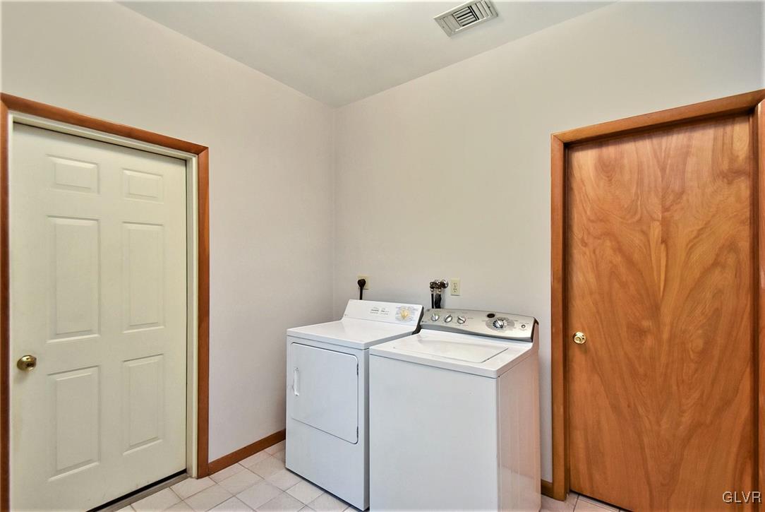3724 Hickory Hill Road Bethlehem, PA 18015 - Photo 13 of 39 Gallery Image 13
