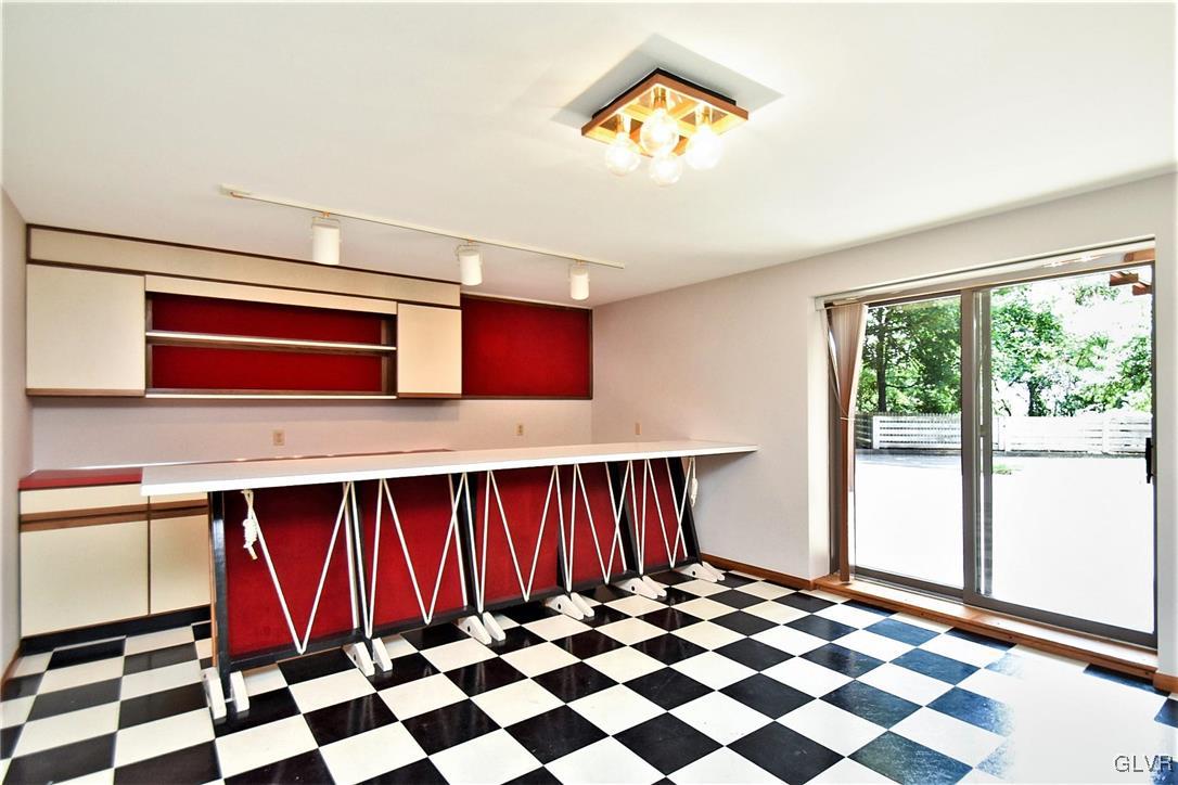 3724 Hickory Hill Road Bethlehem, PA 18015 - Photo 27 of 39 Gallery Image 27