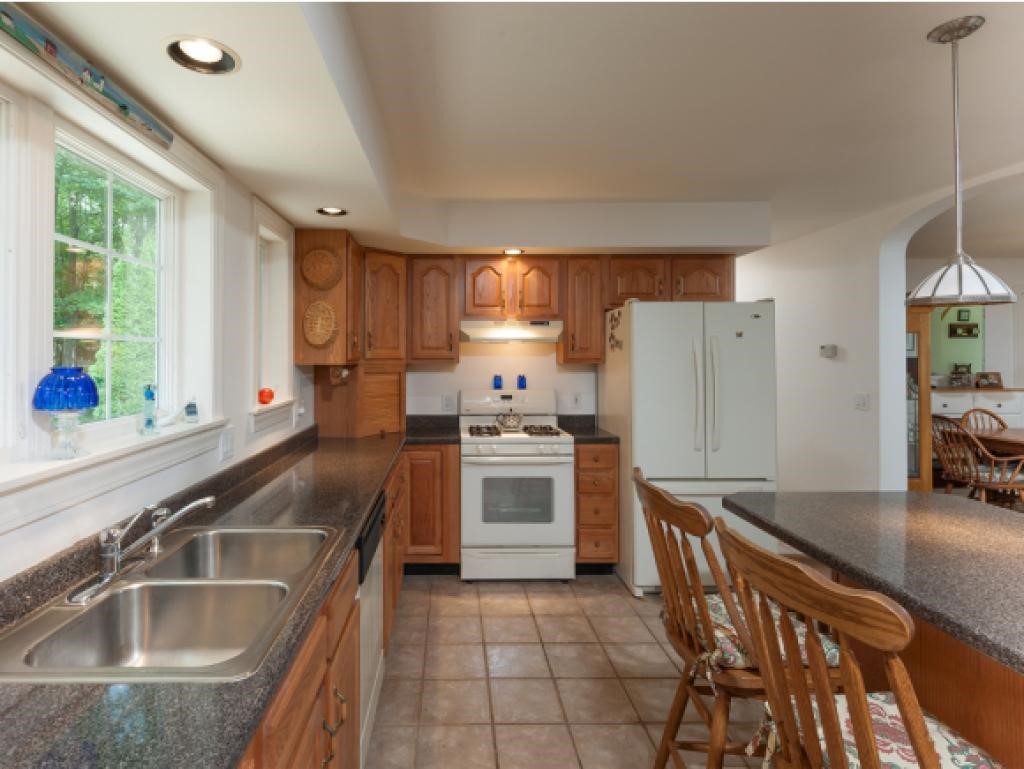 106 Cape Neddick Road York, ME 03909 - Photo 21 of 31 Gallery Image 21