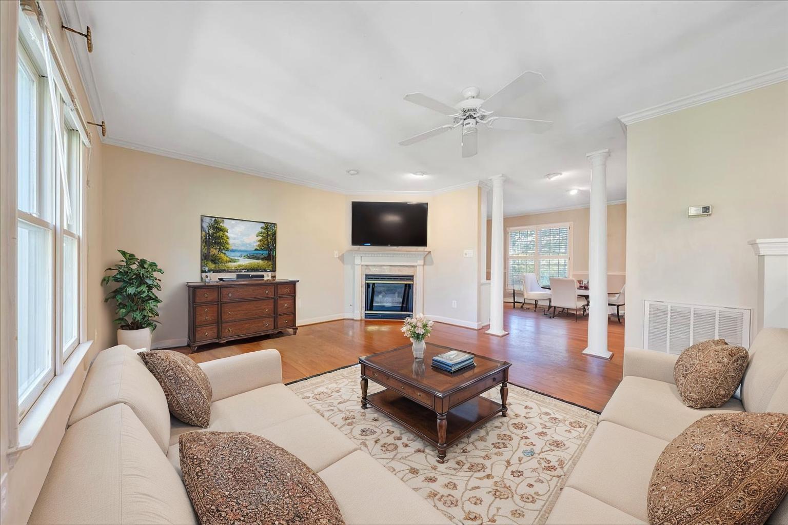 5539 Highfields Road Roanoke, VA 24018 - Photo 14 of 73 Living Room