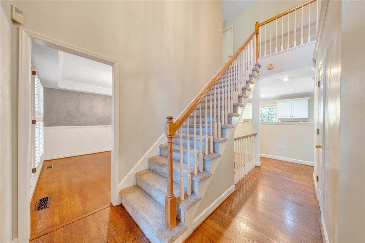 5539 Highfields Road Roanoke, VA 24018 - Photo 5 of 69 a view of entryway