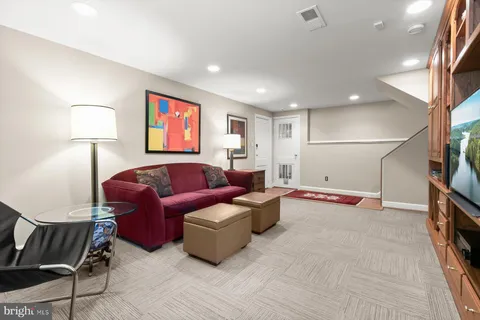 $1,320,000 | 5628 Massachusetts Avenue, Bethesda, MD 20816
