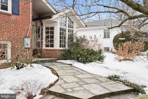 $1,320,000 | 5628 Massachusetts Avenue, Bethesda, MD 20816