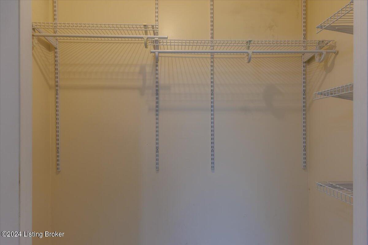 3737 Rouge Way Louisville, KY 40218 - Photo 21 of 46 20-696A2811-HDR