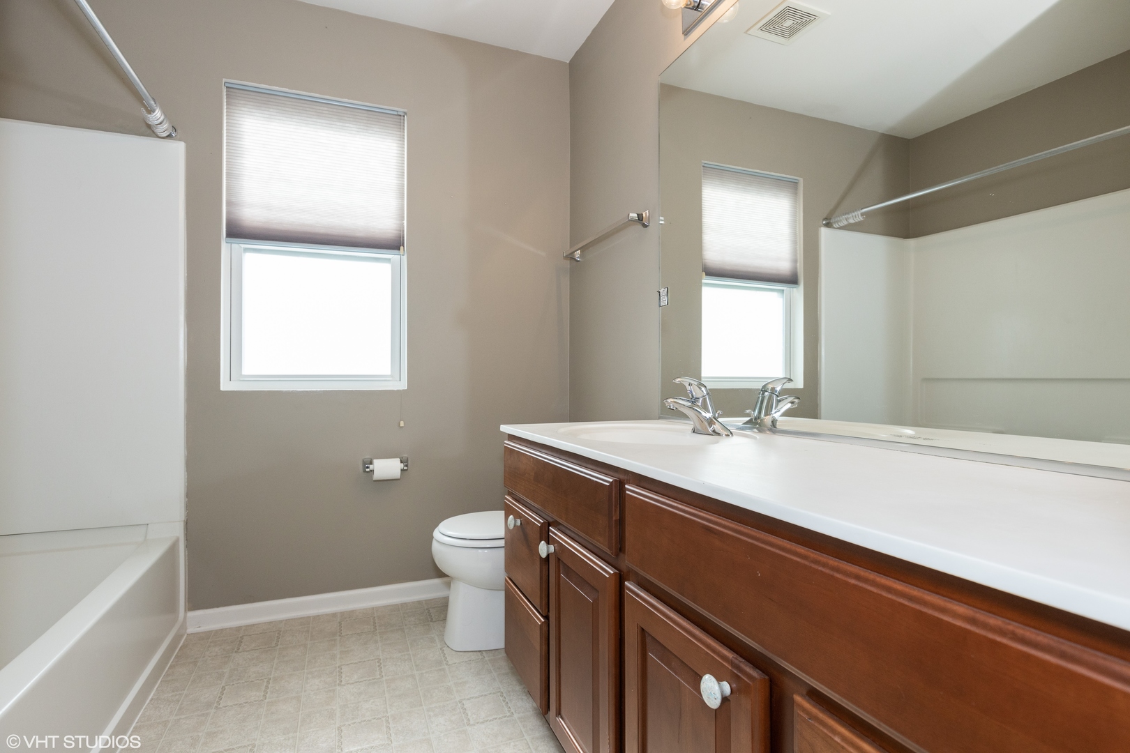 1608 Boulder Ridge Drive Bolingbrook, IL 60490 - Photo 20 of 34 Gallery Image 20